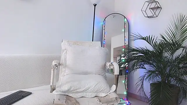 MIYESSI's cam snapshot