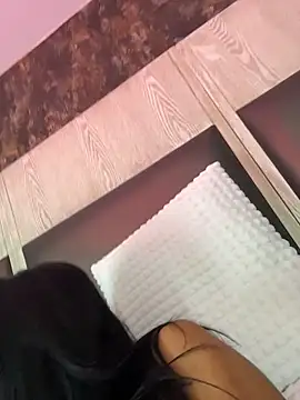 Bella_Smiith_'s cam snapshot