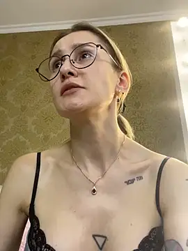 RosieBlossom's cam snapshot