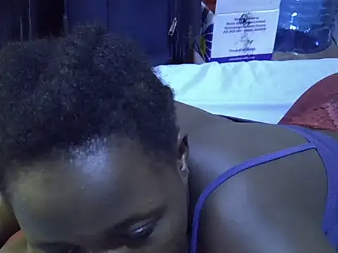 Adaline-Paris's cam snapshot