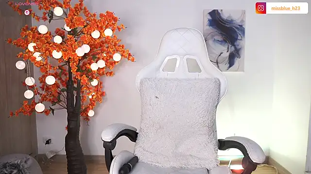 VictoriaHiill's cam snapshot