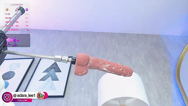 adara_le's cam snapshot