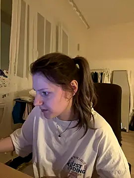 MaryHiggins's cam snapshot