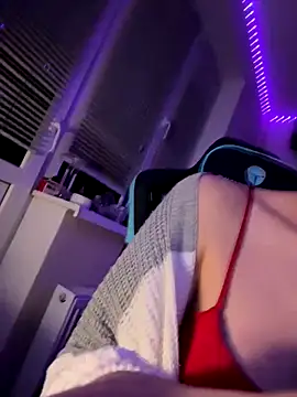 LollyMot's cam snapshot