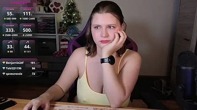 TinniAngel live sex cam