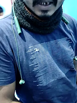 Naughty-Chaaya live sex cam