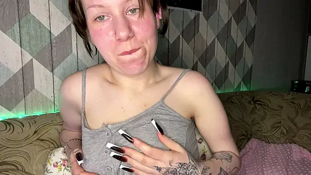 RebelKitsune's cam snapshot