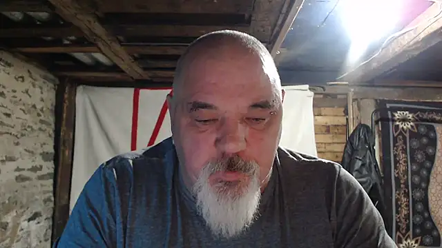 Newfiesausage1972 live sex cam