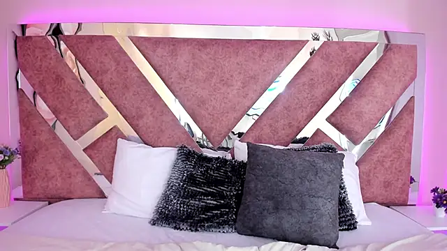 MarianaGarciaa__ live sex cam