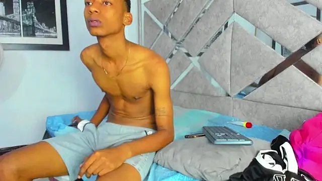 EvaxEmma live sex cam