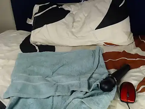 Queenyola69's cam snapshot