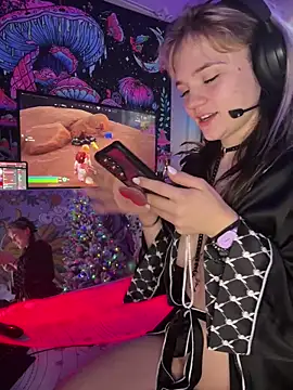 Cutiepiespanks's cam snapshot