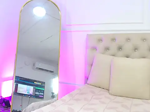 lola_red95's cam snapshot