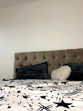 IrisBlues live sex cam