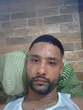 wellpauduro1994 live sex cam