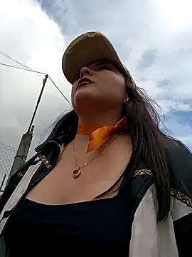 Yuliks_ live sex cam