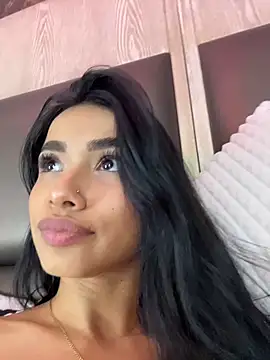 Bella_Smiith_'s cam snapshot