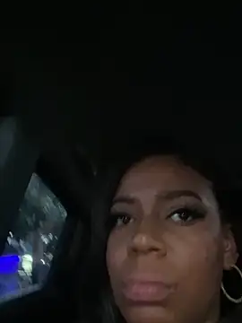 loana_vegas's cam snapshot