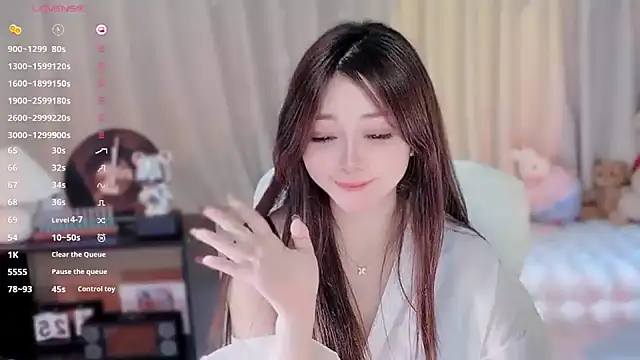 Yiluo95 live sex cam