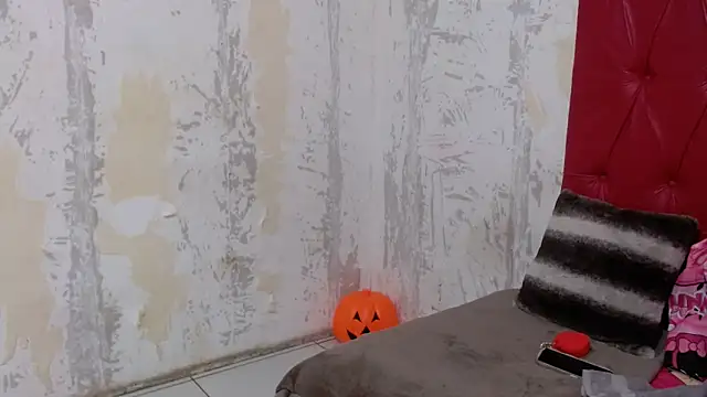 BondiBitch live sex cam