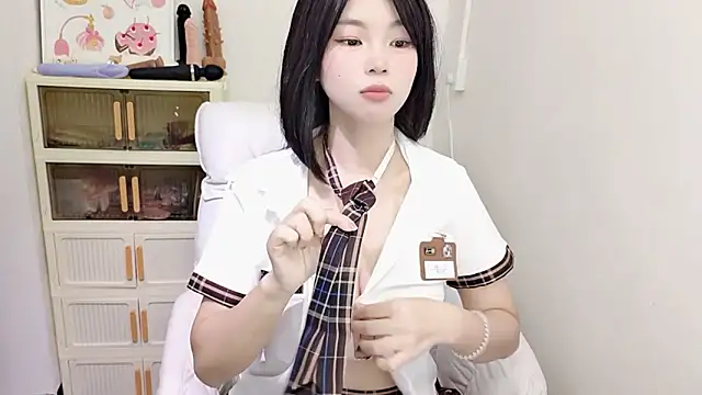 9aunatiis live sex cam