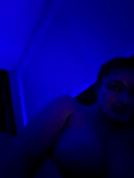 moniqque's cam snapshot