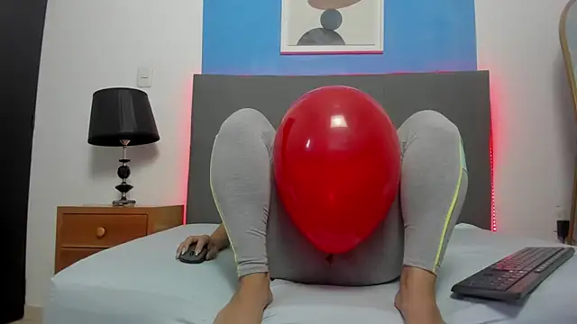 ayla13_'s cam snapshot