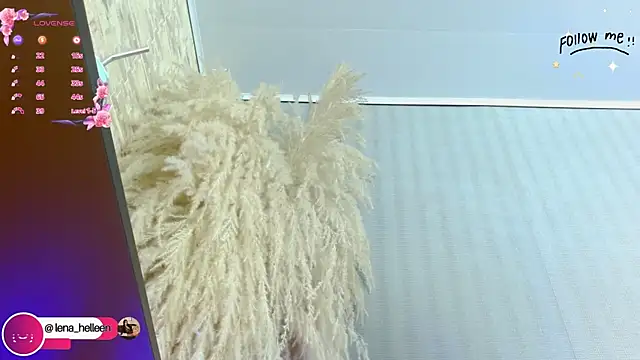 Lena_helleen live sex cam