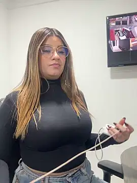 SaraBraun_'s cam snapshot