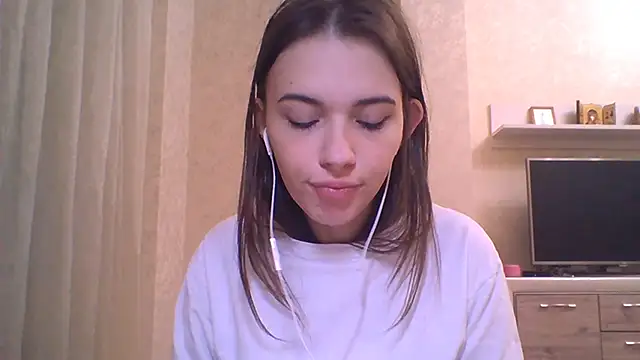 CeyaLier's cam snapshot