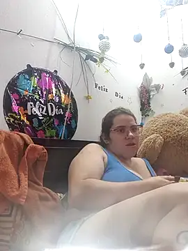 karlythoth@xh's cam snapshot