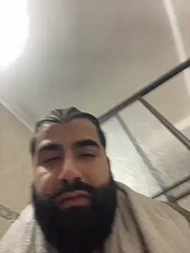 Lyon_vach live sex cam