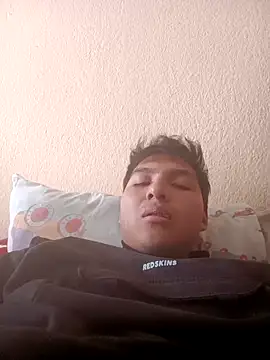 LoganFinds live sex cam