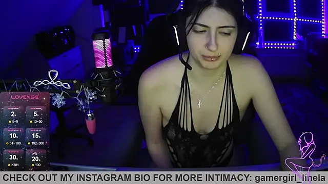 Gamergirl-Linela live sex cam