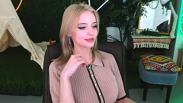 LeonaStane live sex cam