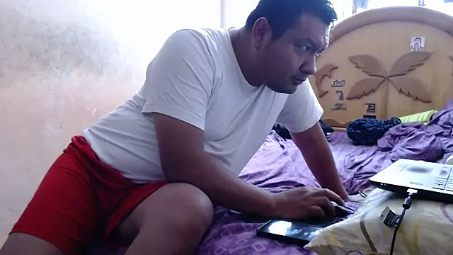 nakedlima live sex cam