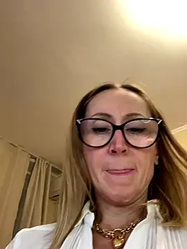 LauraDavis live sex cam