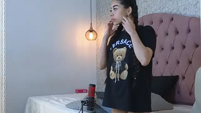 viiolet_whitee's cam snapshot