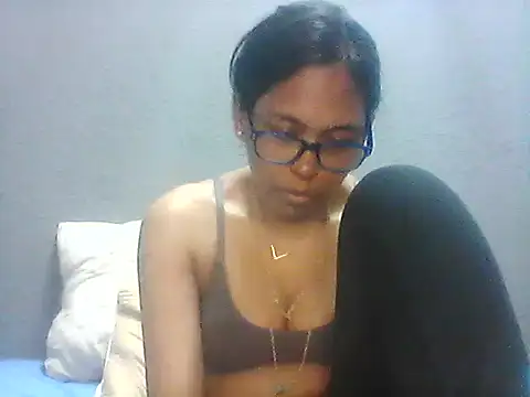 TiaBlaze's cam snapshot