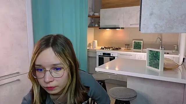 SharriDobes's cam snapshot