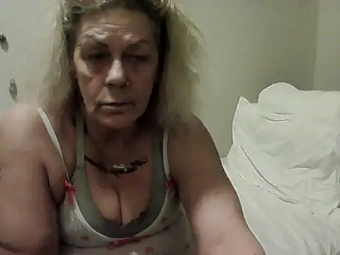 Latex_shantie's cam snapshot