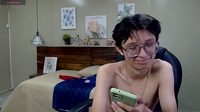 SantiagoRusso18 live sex cam