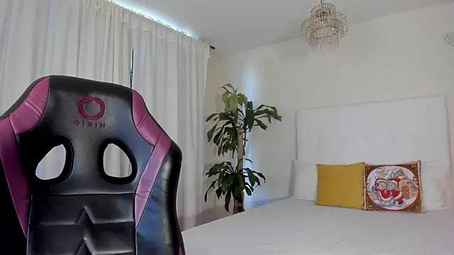 Emmaa_Queen_'s cam snapshot