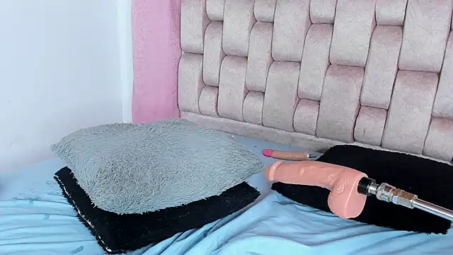 Emma_Evelyn's cam snapshot