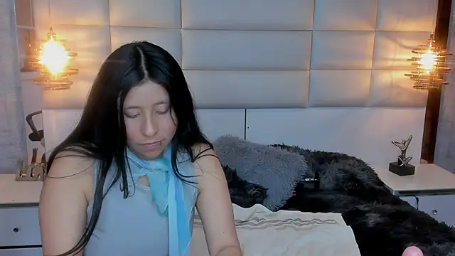 Nohemi_louse's cam snapshot