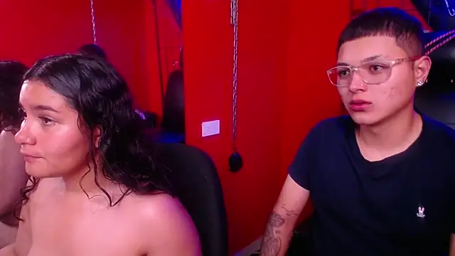 Hera_n_zeus_'s cam snapshot