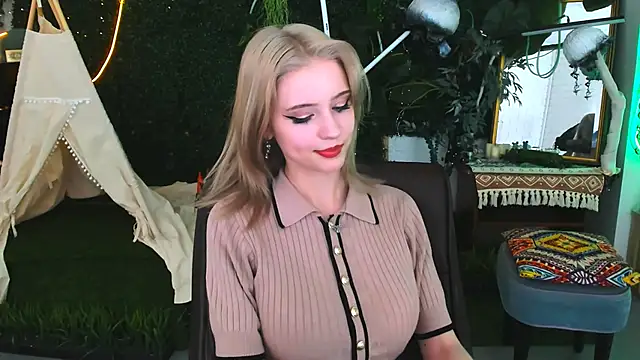 LeonaStane's cam snapshot