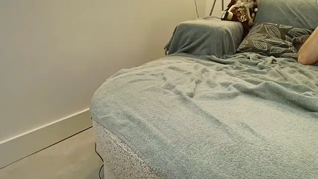 ROXYNL's cam snapshot