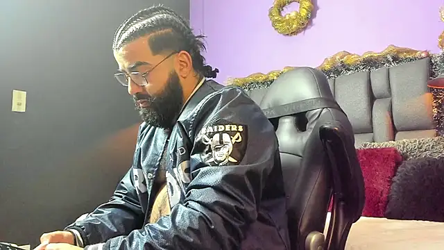 Lyon_vach live sex cam