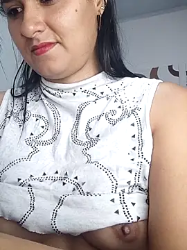 elena_jonees's cam snapshot